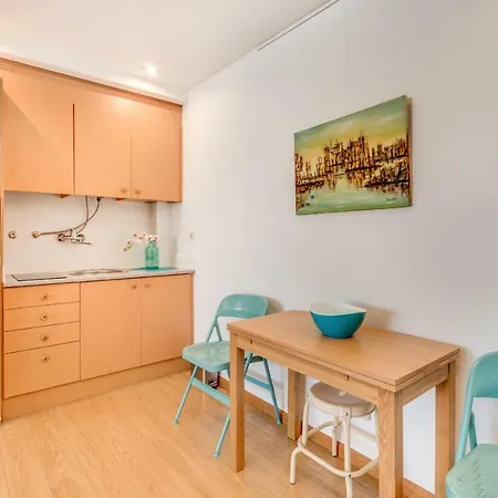 Apartment Cosmopolis