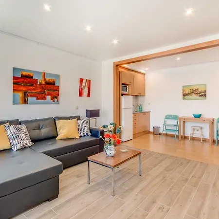 Cosmopolis Apartament *